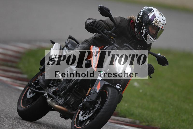 /Archiv-2025/10 23.04.2025 Cornu Master School ADR/gruen-vert/43